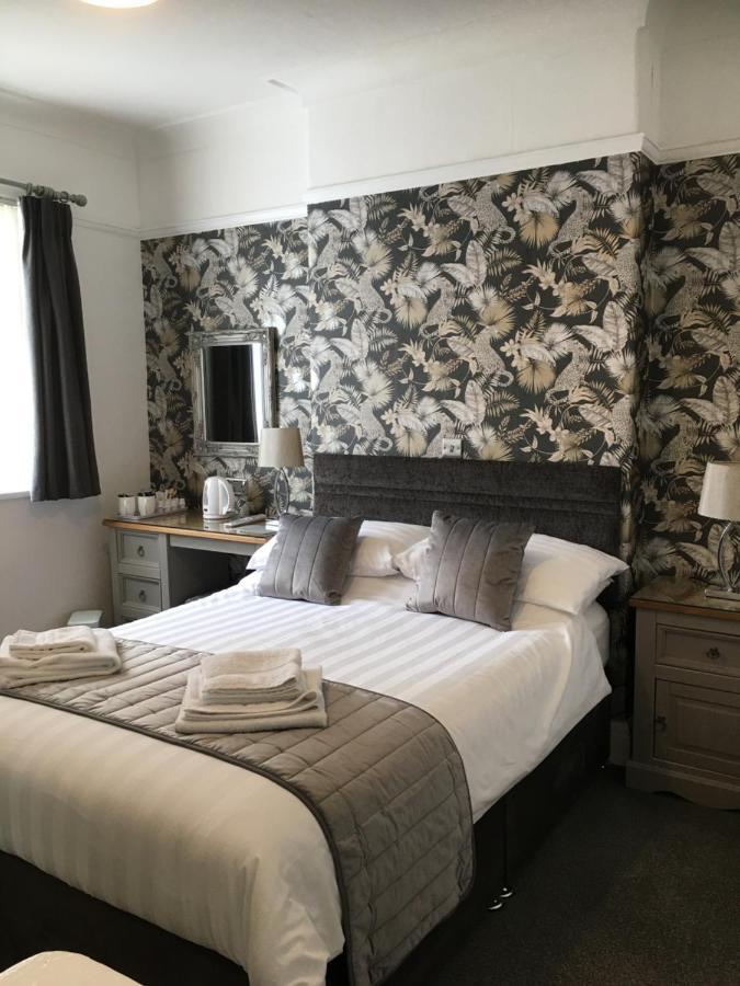 The Kenmore Guest House Llandudno Buitenkant foto