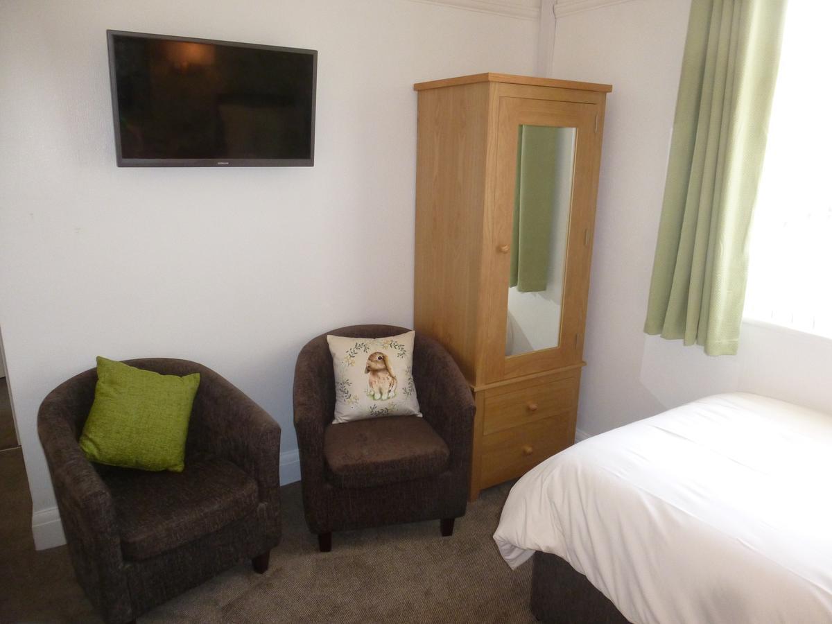 The Kenmore Guest House Llandudno Buitenkant foto