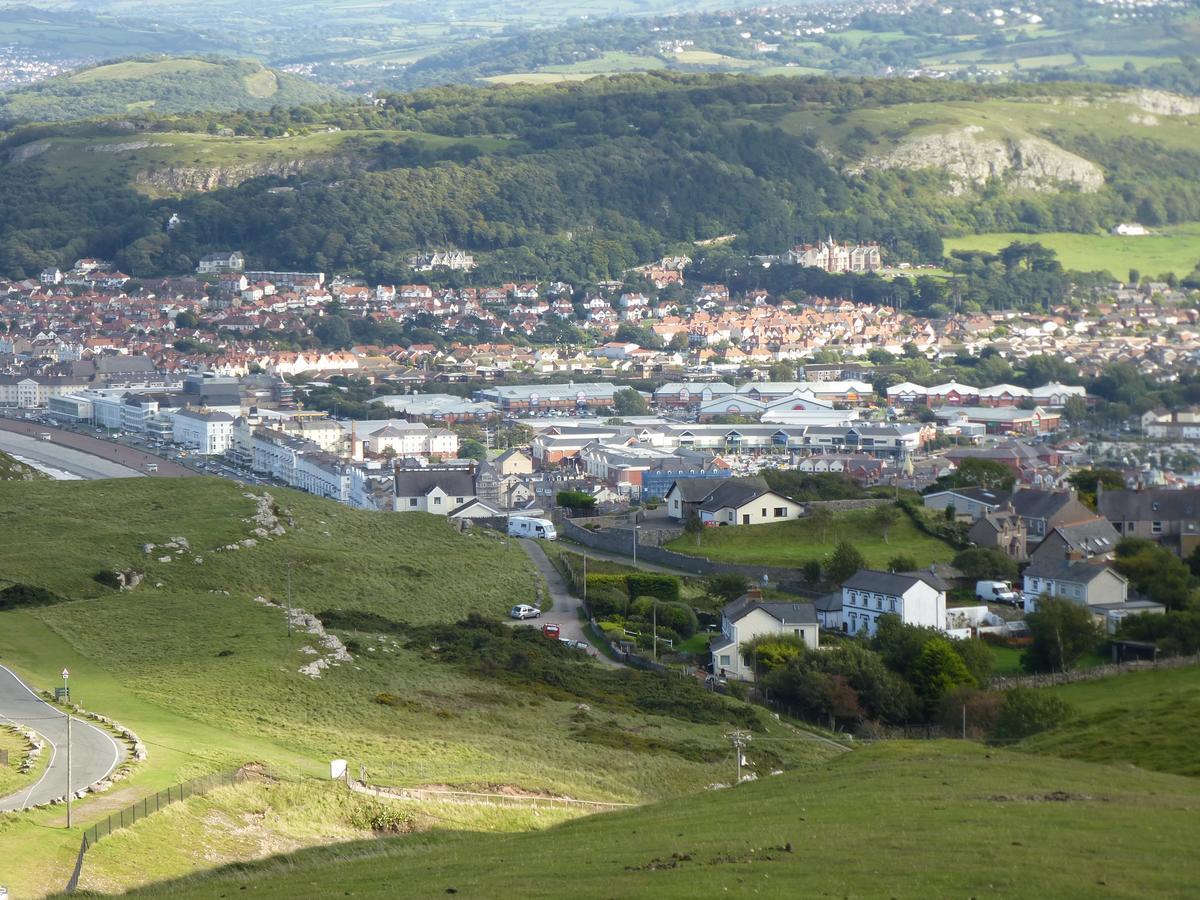 The Kenmore Guest House Llandudno Buitenkant foto